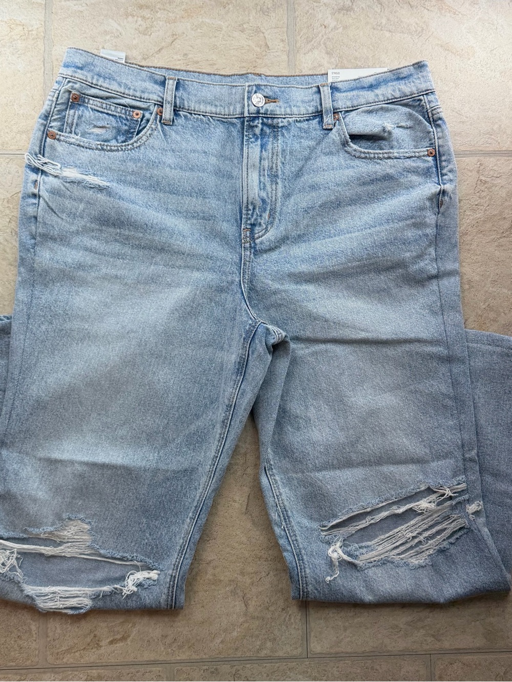 American Eagle Outfitters Light Blue Distressed Relaxed Women's Jeans